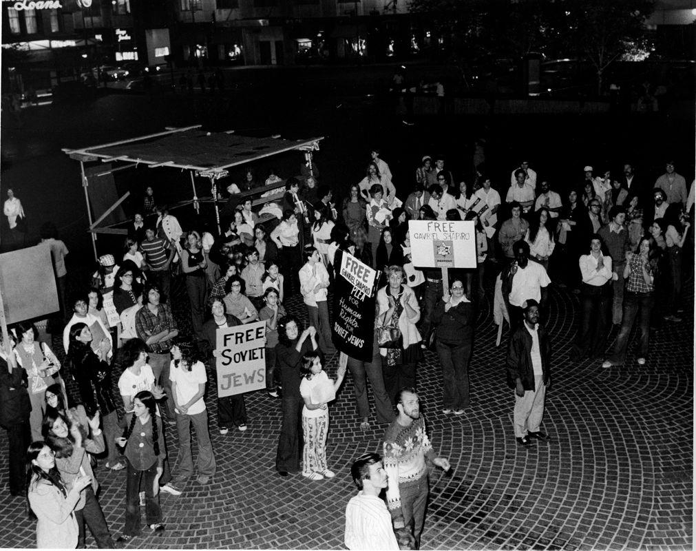 A rally on Fountain Square in support of Soviet Jews. <br><br>Courtesy of The Jacob Rader Marcus Center of the American Jewish Archives, Cincinnati, Ohio.